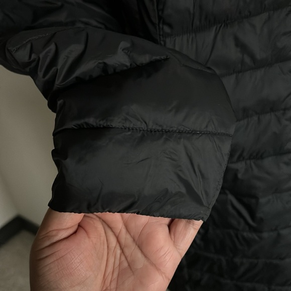 32 Degrees | Womens Ultra Light Puffer Jacket w/ Faux Fur Lined Hood - Size L/XL - Picture 9 of 15